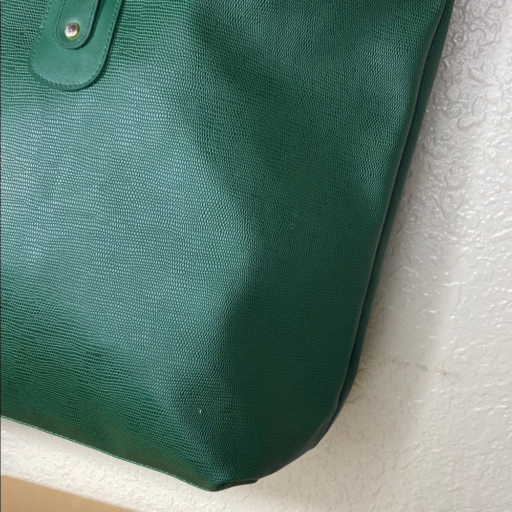 Christian Dior perfume vintage Green PVC Tote weekender bag, with Gold Accents - Picture 4 of 10
